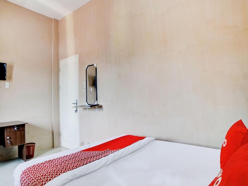 Hotel O Penginapan Syariah Faster Inn image
