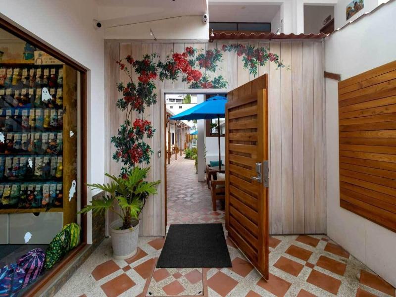 Plaza Luna Suites image