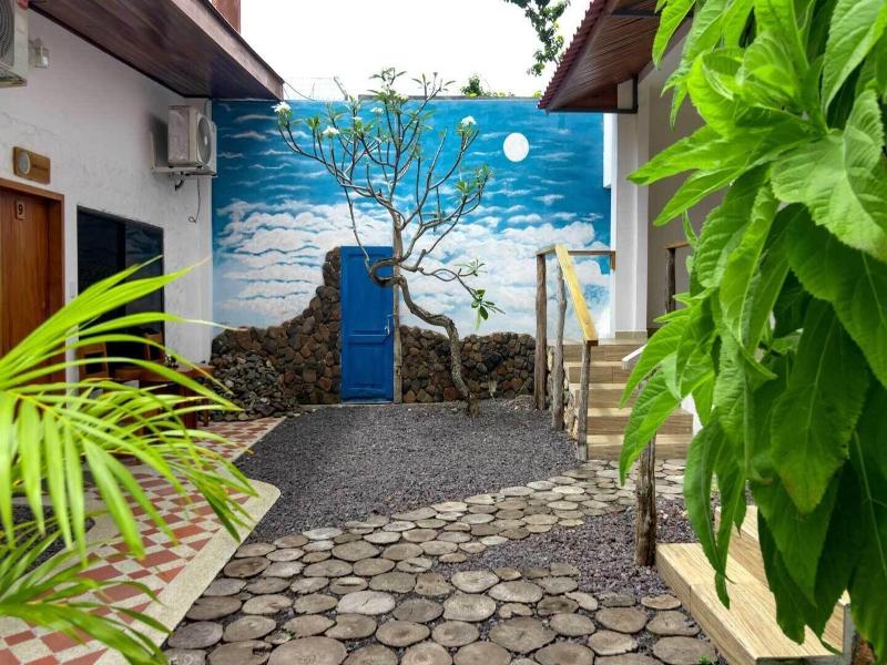 Plaza Luna Suites image