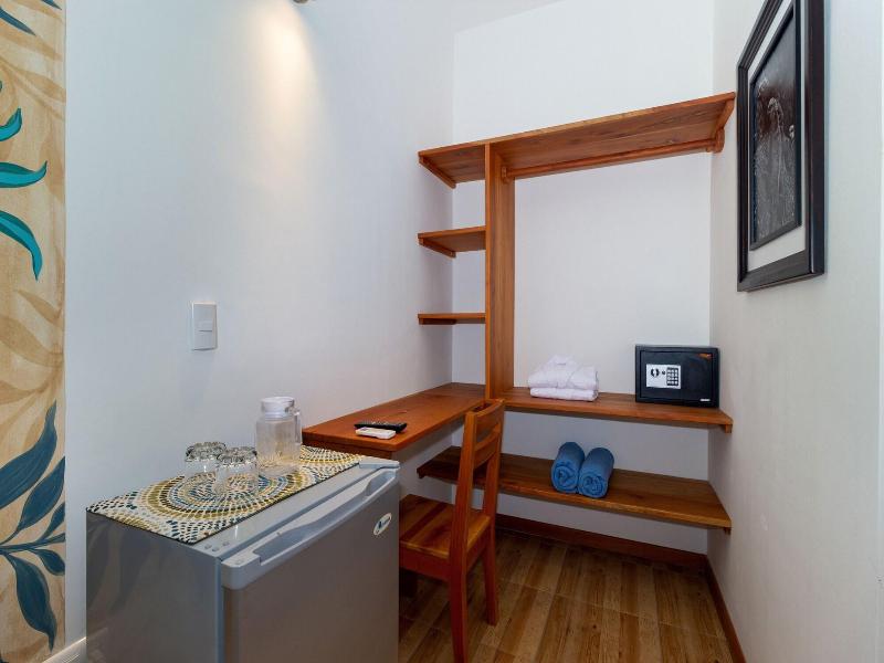 Plaza Luna Suites image