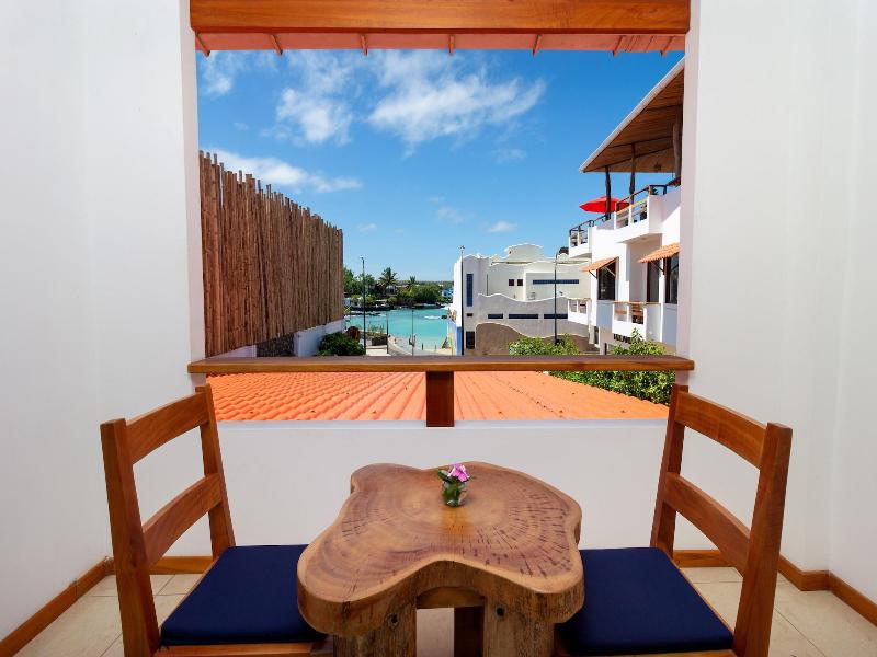 Plaza Luna Suites image