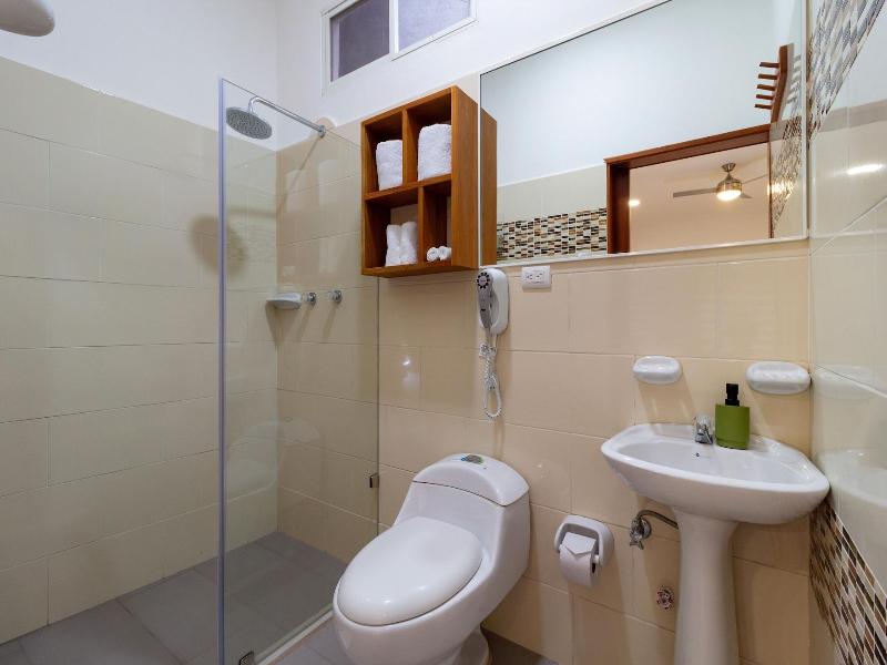 Plaza Luna Suites image