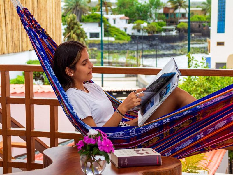 Plaza Luna Suites image