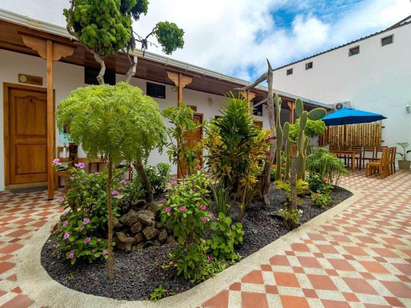 Plaza Luna Suites image