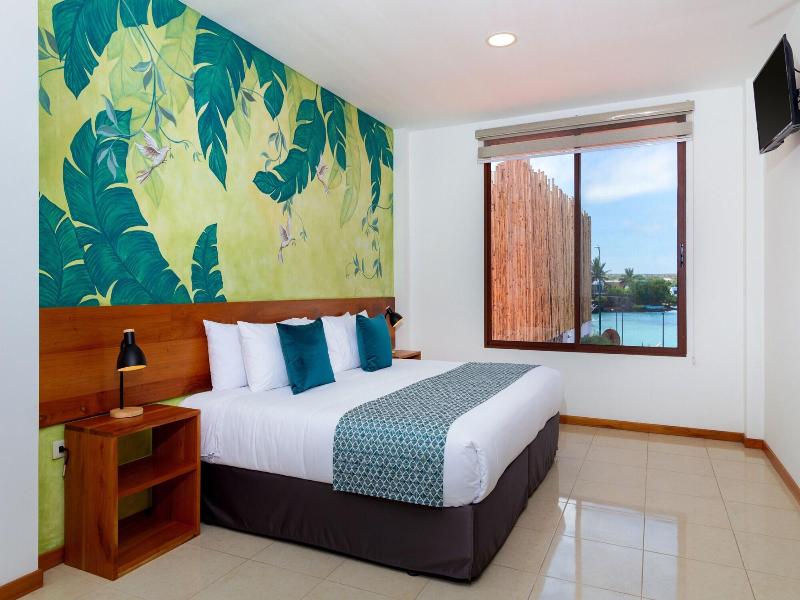 Plaza Luna Suites image