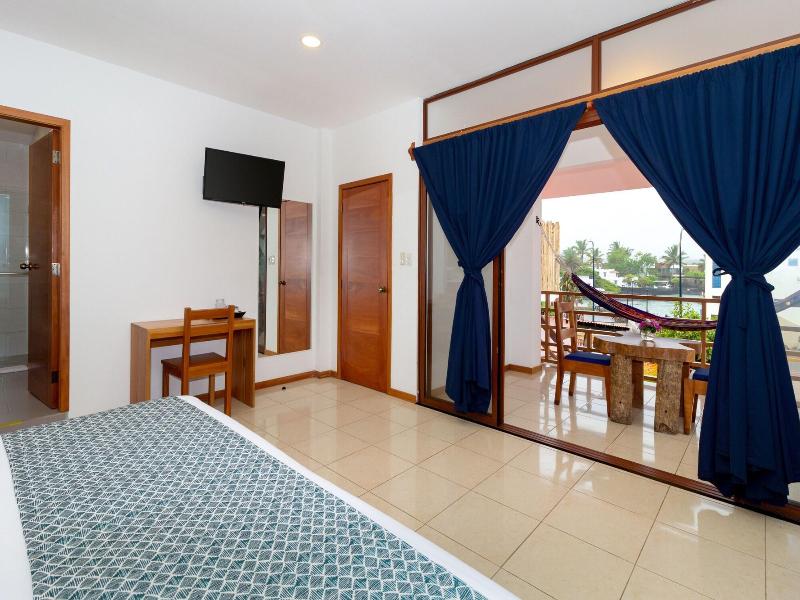 Plaza Luna Suites image