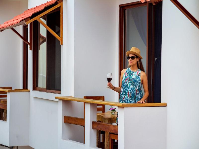 Plaza Luna Suites image