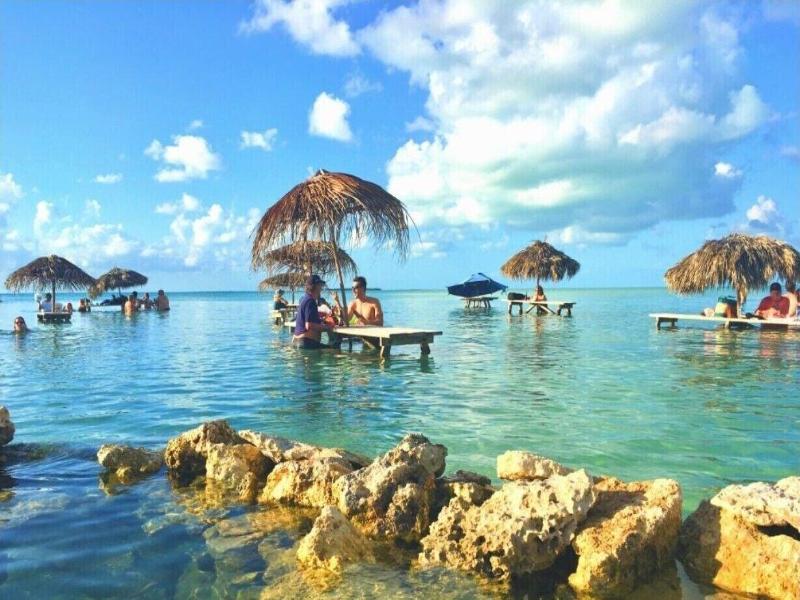 Pur Private Suites image