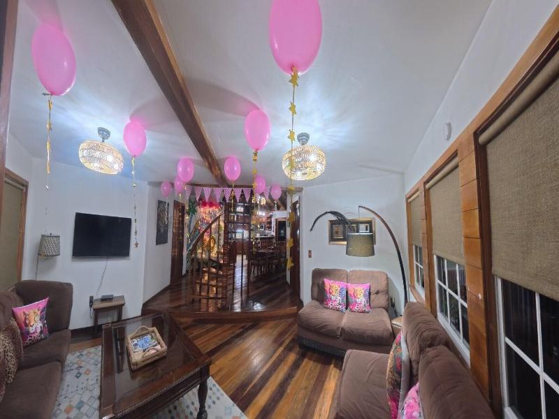 Pur Private Suites image
