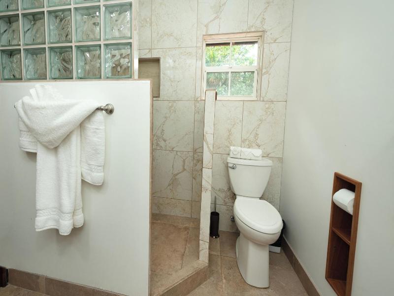 Pur Private Suites image