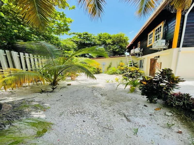 Pur Private Suites image