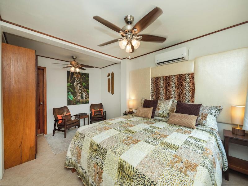 Pur Private Suites image