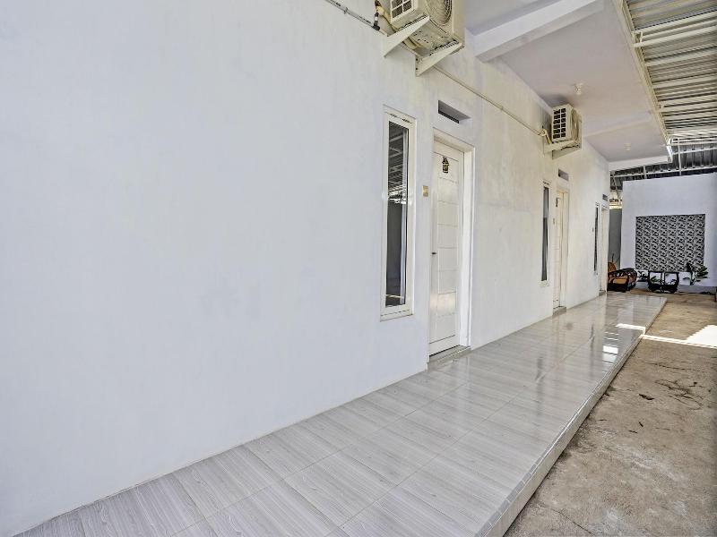 Hotel O Niza Guesthouse Syariah image