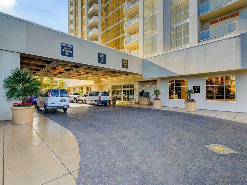 Luxe 702 Mgm Signature 1 Br 2 Bth Suite image