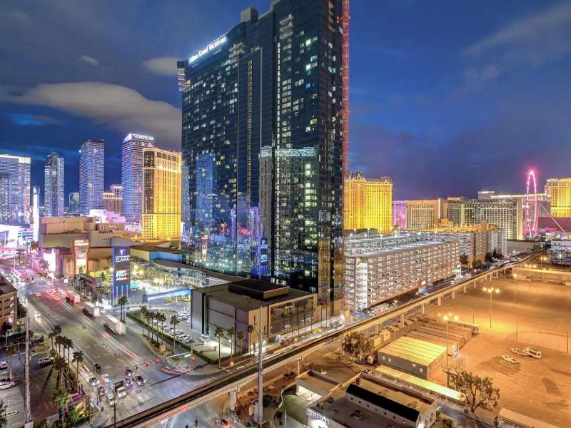 Luxe 702 Mgm Signature 1 Br 2 Bth Suite image