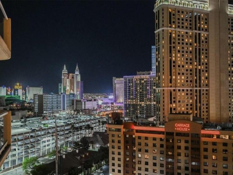 Luxe 702 Mgm Signature 1 Br 2 Bth Suite image