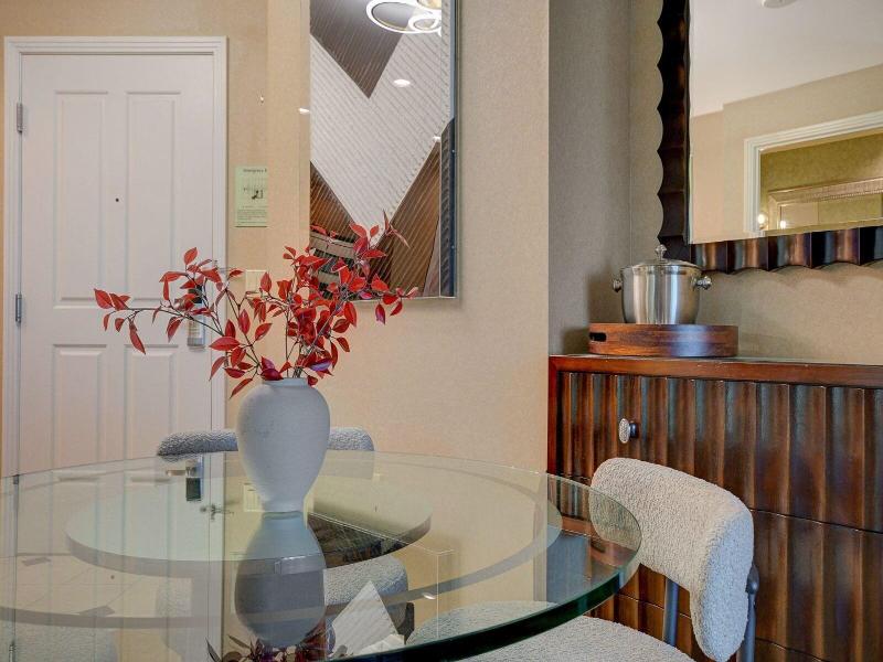 Luxe 702 Mgm Signature 1 Br 2 Bth Suite image