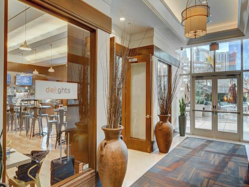 Luxe 702 Mgm Signature 1 Br 2 Bth Suite image