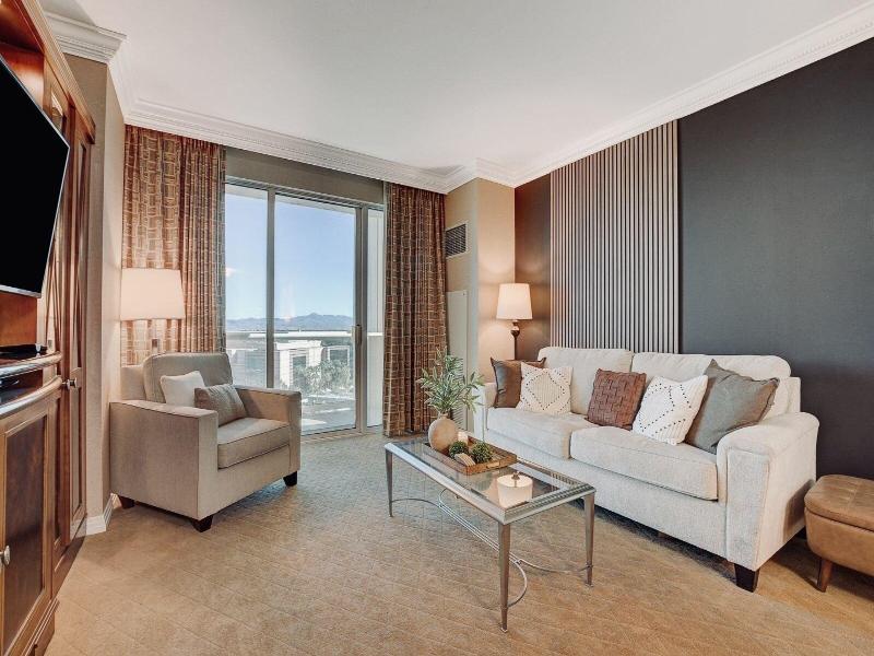 Luxe 702 Mgm Signature 1 Br 2 Bth Suite image