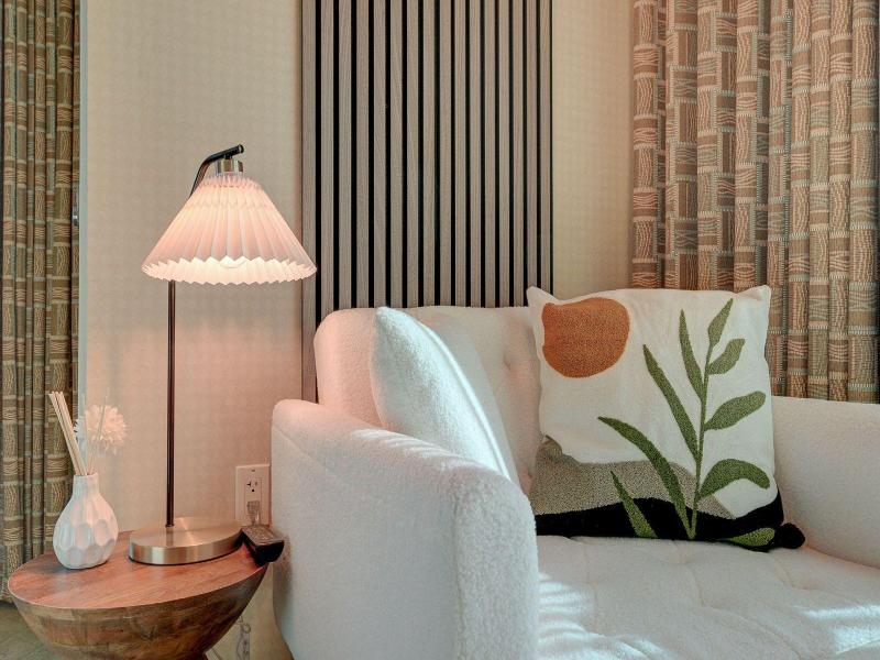 Luxe 702 Mgm Signature 1 Br 2 Bth Suite image