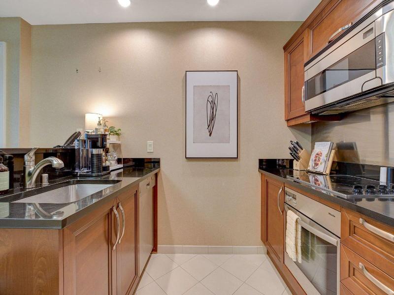 Luxe 702 Mgm Signature 1 Br 2 Bth Suite image