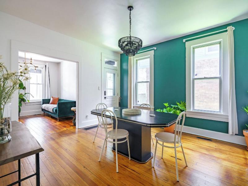 Jungle House Urban Lofts Â€“ Arena District & Sh image
