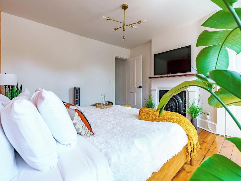 Jungle House Urban Lofts Â€“ Arena District & Sh image