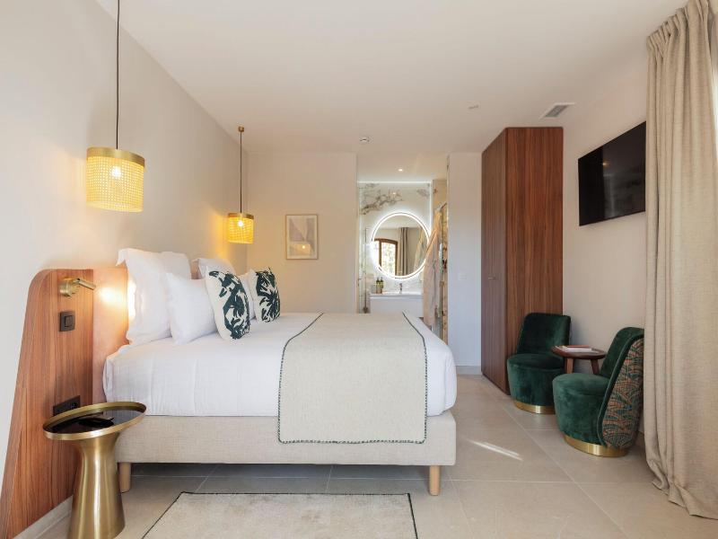 Hã´tel Et Restaurant La Bastide Bourrelly Â€“ Ma image