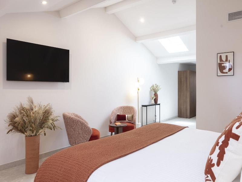 Hã´tel Et Restaurant La Bastide Bourrelly Â€“ Ma image