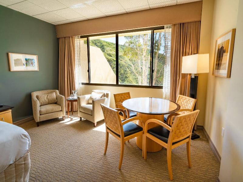 Villa Graziadio At Pepperdine University image