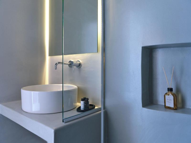 Paros Five Senses image