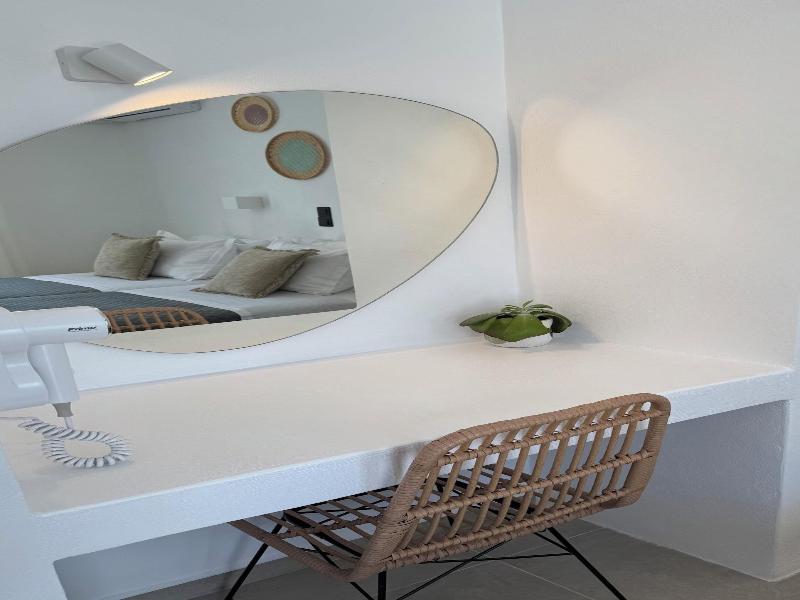 Paros Five Senses image
