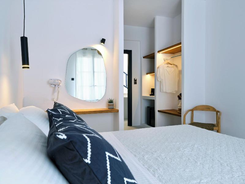 Paros Five Senses image