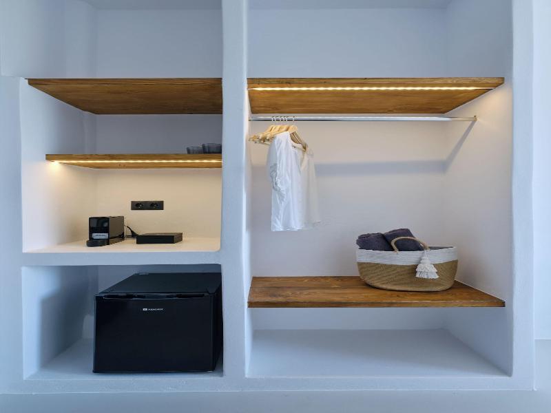 Paros Five Senses image