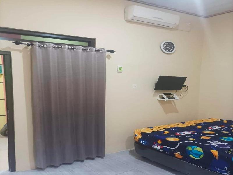 Hotel O Ayna Kost Syariah 4