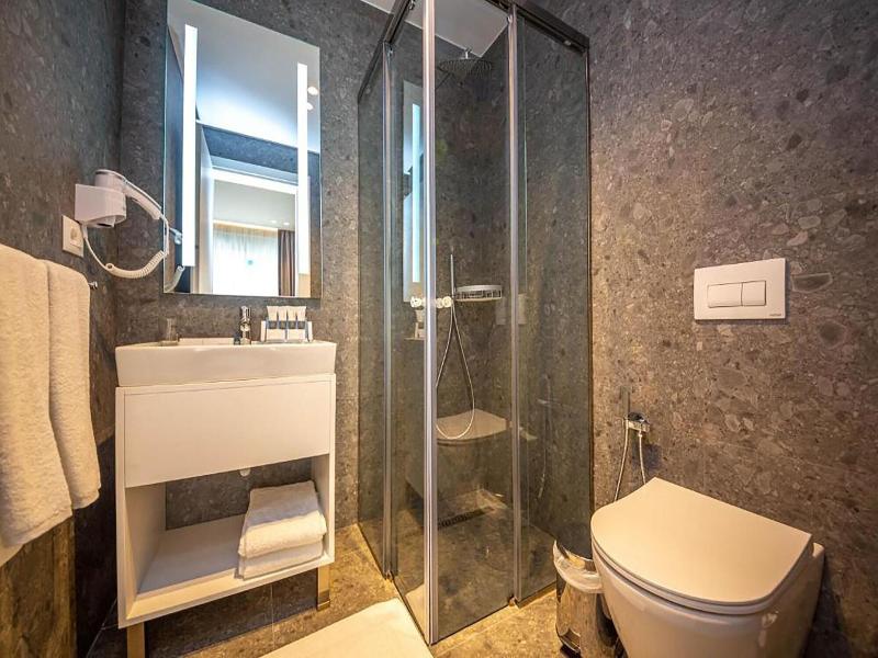 Azure Inn Hotel image
