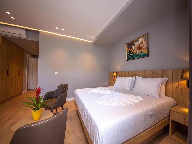 Azure Inn Hotel image