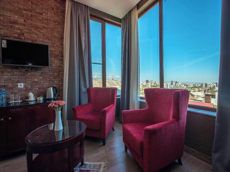 Kraveli Hotel image