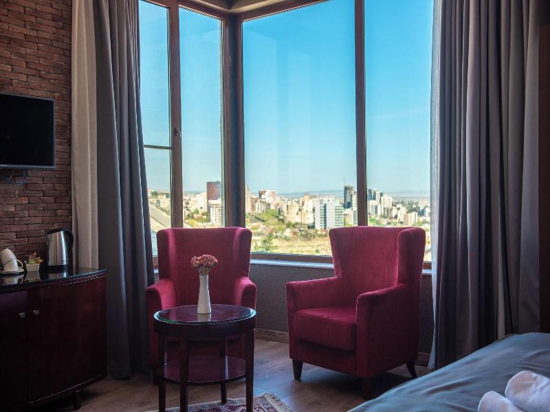 Kraveli Hotel image