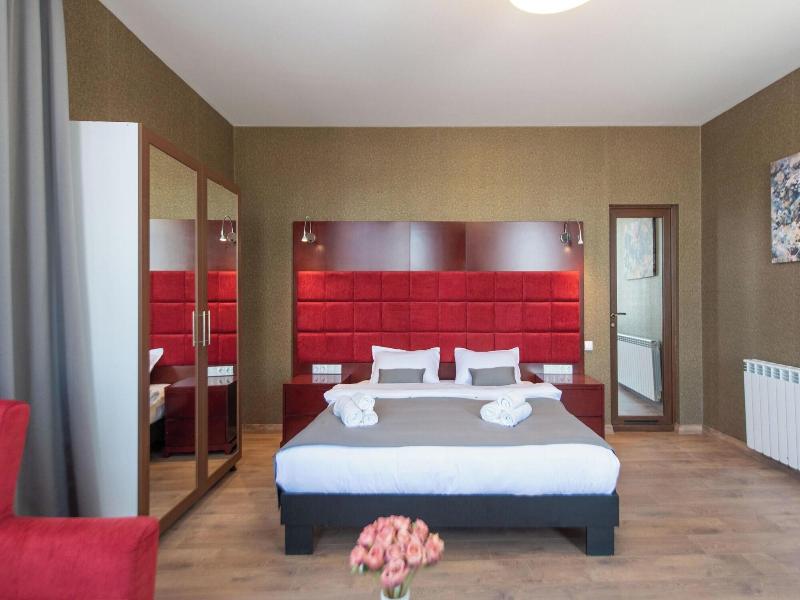 Kraveli Hotel image