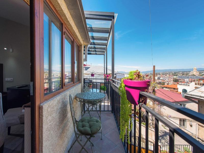 Kraveli Hotel image