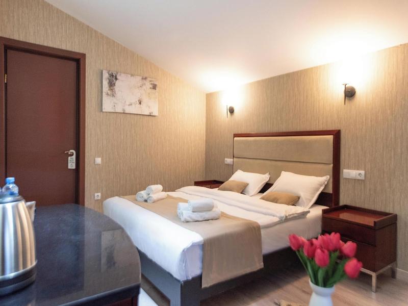 Kraveli Hotel image