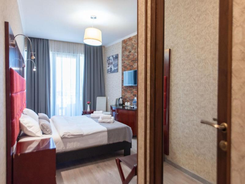 Kraveli Hotel image