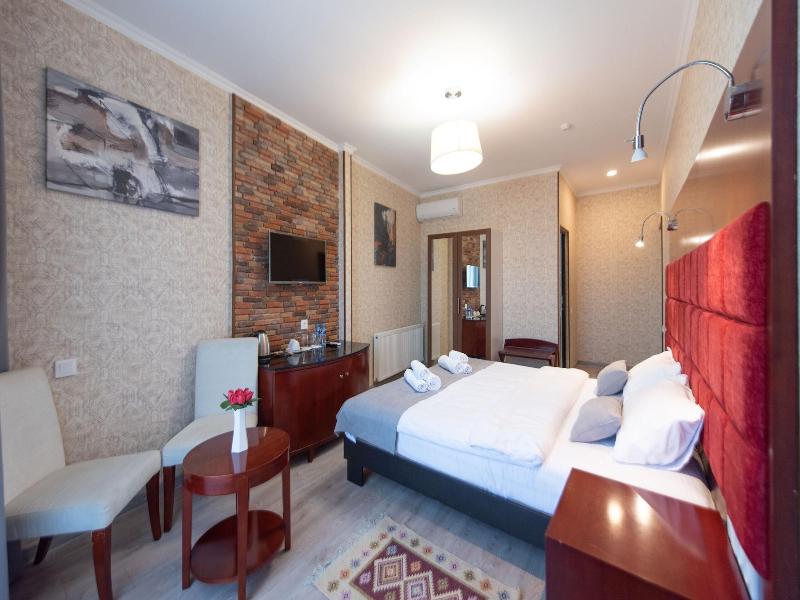 Kraveli Hotel image