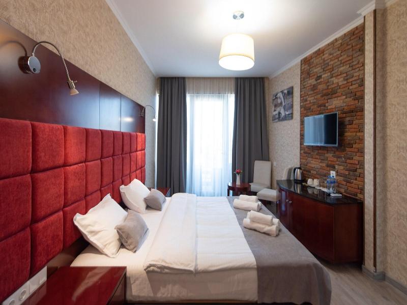 Kraveli Hotel image