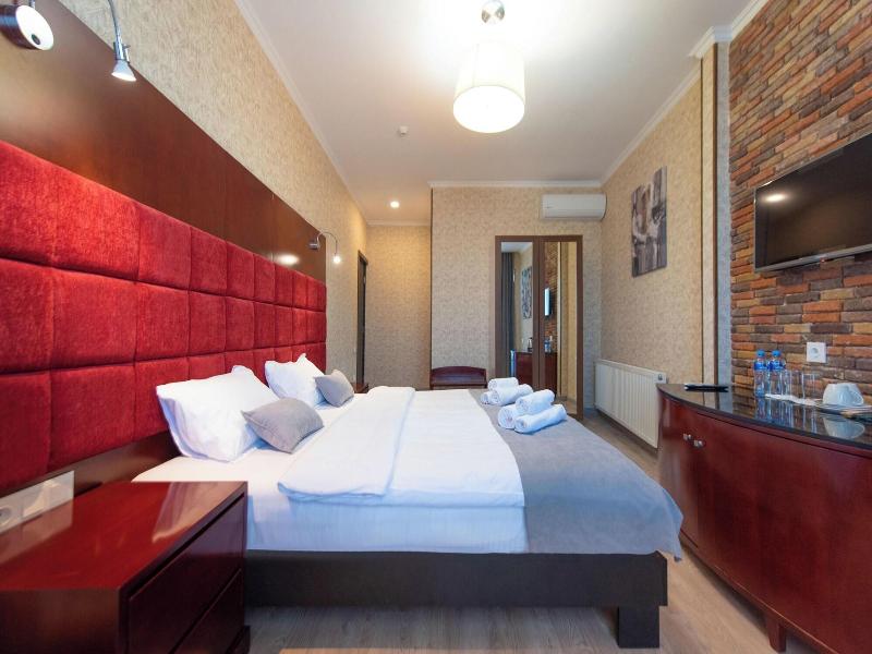 Kraveli Hotel image