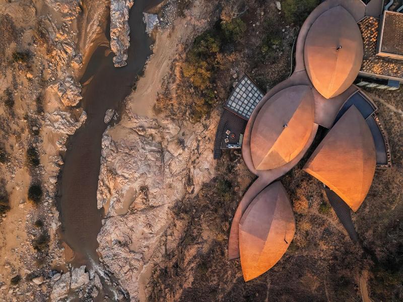 Madwaleni River Lodge - Babanango Game Reserve 3
