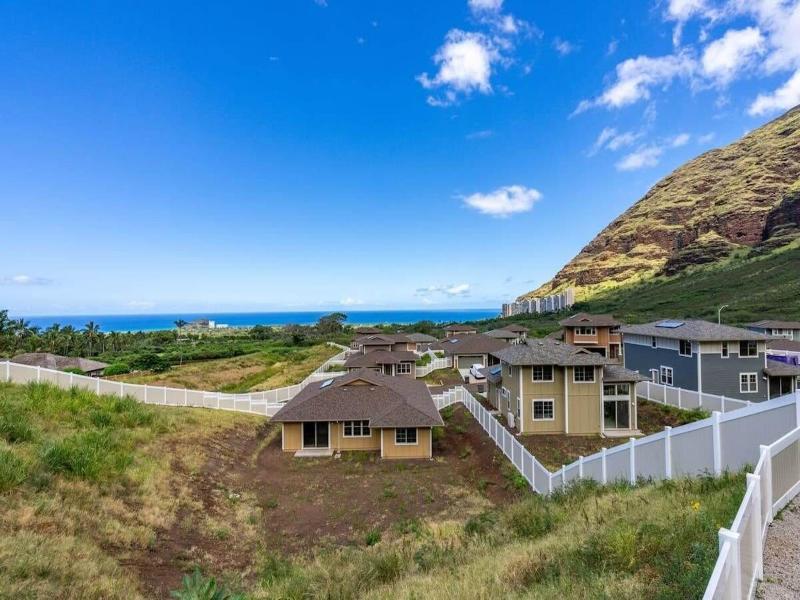 @ Marbella Lane - Serene & Lovely Mt + Ocean Vie