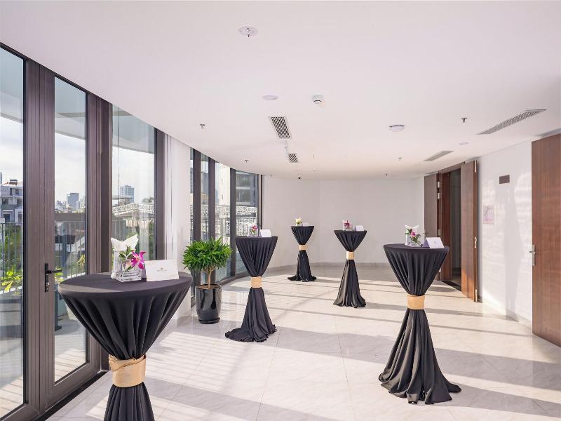 Nesta Celia Danang Hotel image