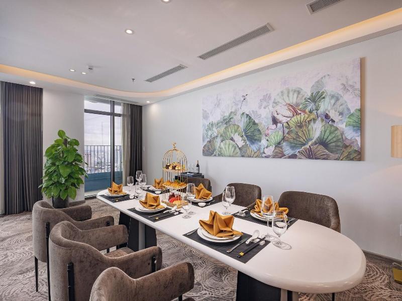 Nesta Celia Danang Hotel image